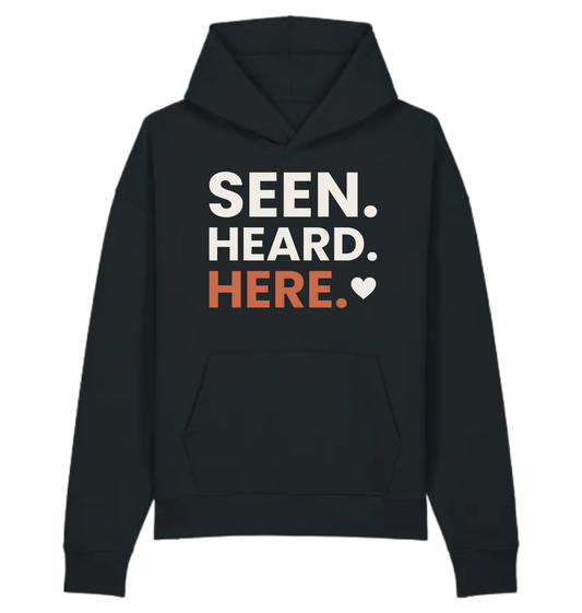 Herren Hoodie „Seen. Heard. Here.“ von ON2U – schwarz, Frontdruck