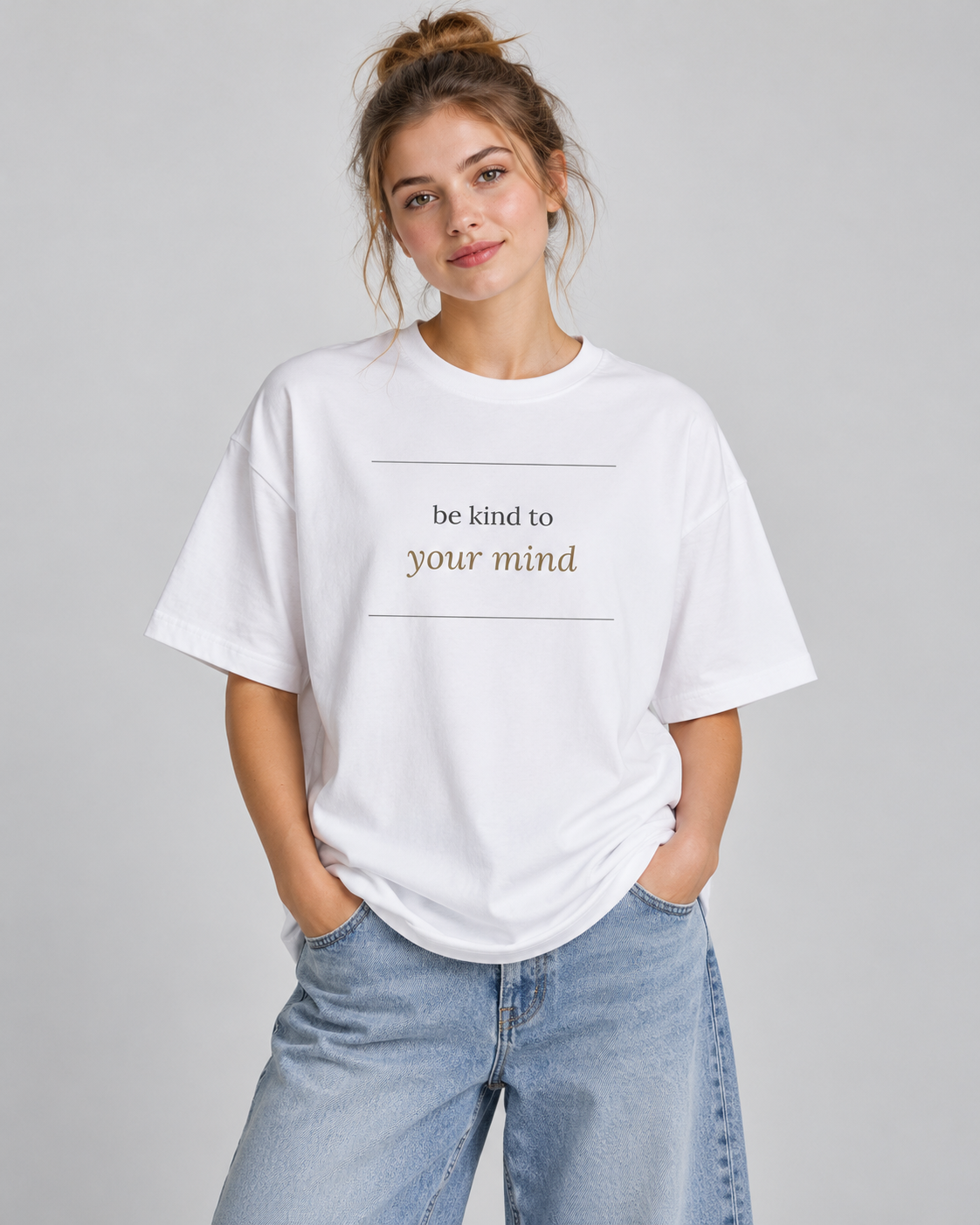 T-Shirt „be kind to your mind“ von ON2U am Modell, Damen (KI-generiert)